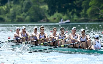 Zwei Großboote aus dem Team Deutschland-Achter bei den German Finals